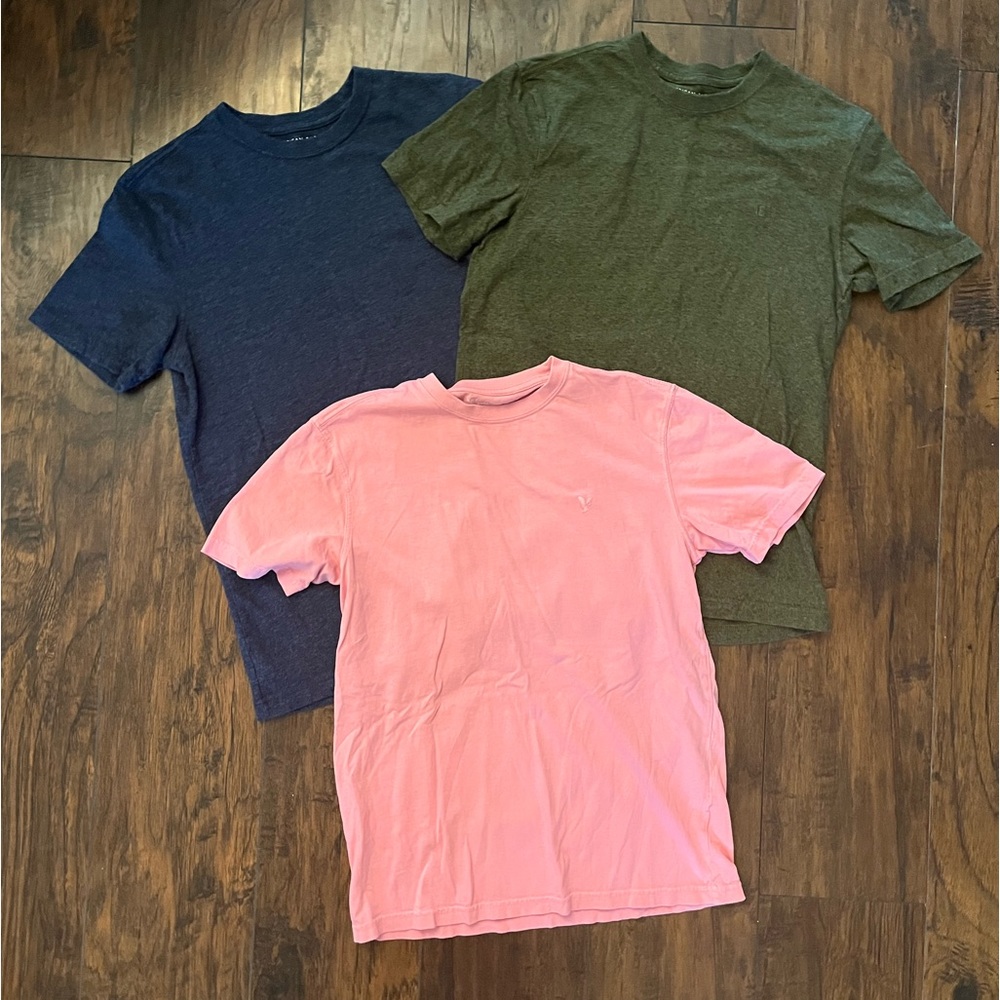 3 Men’s American Eagle Solid T-shirts size Small